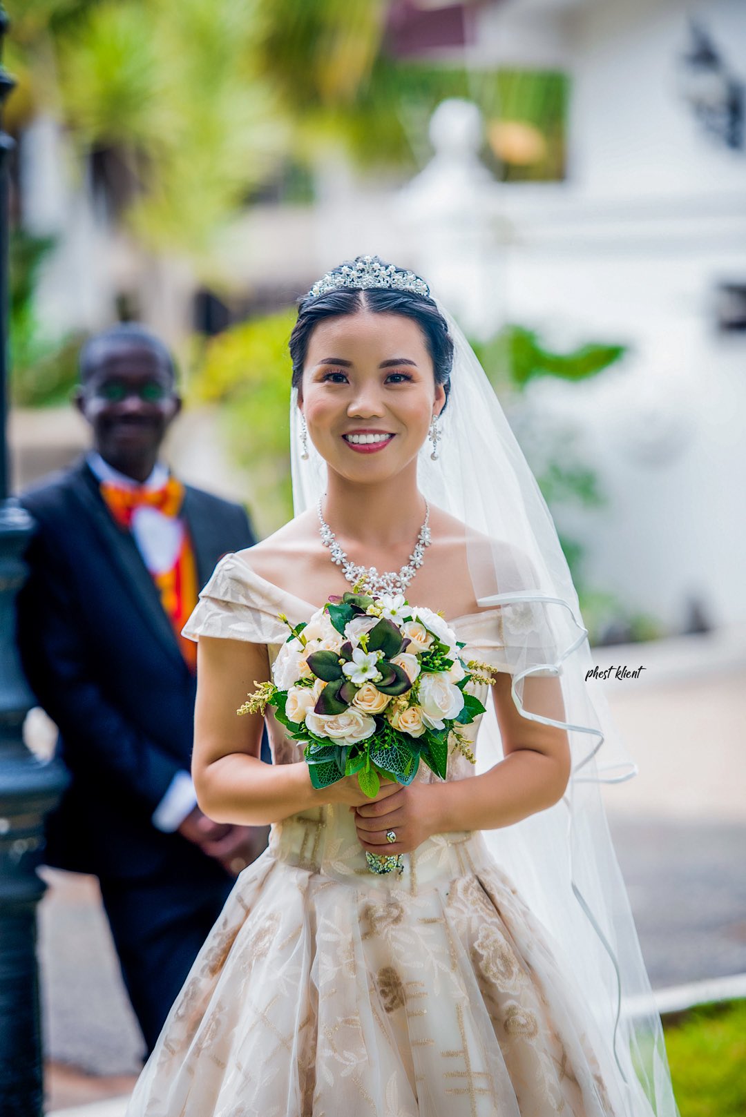 Man shares lovely story as he weds his Chinese Teacher(Photos)