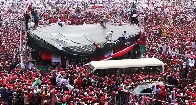 Stage Collapses during Inauguration of Kano state Governor 