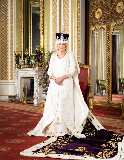 The Buckingham Palace releases Official photos of KIng Charles III and Queen Camilla 