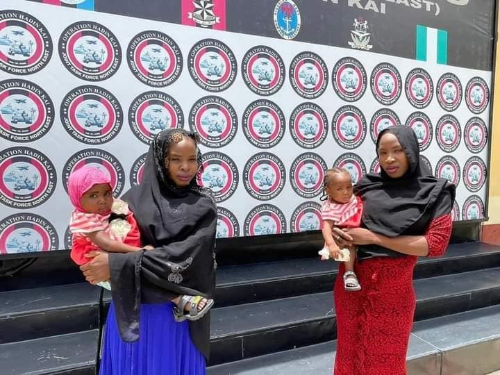 Two chibok girls rescued in Borno state with their babies (Photos)