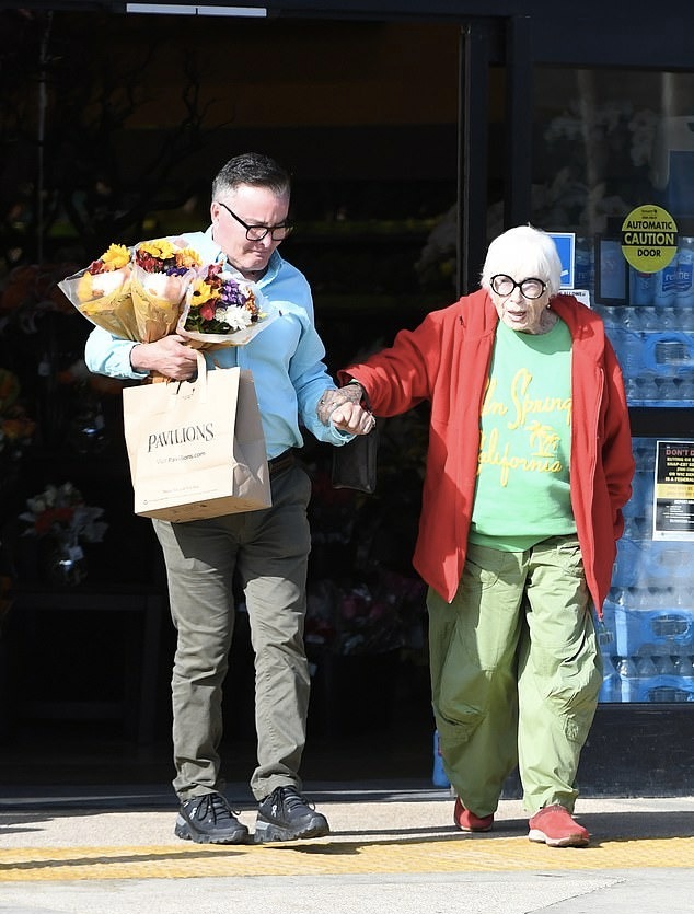 33049b61 49ff 4806 9f63 e7bbe7b4c6e9