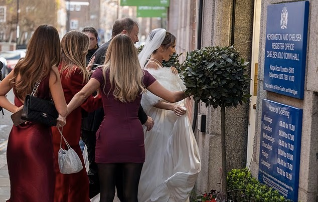 5775c88b 02f5 4634 b74a 4ab57bbb2266 1