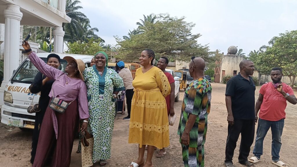 aba4ee23 06d1 41f1 a2c3 8e9aaa1ff7bf