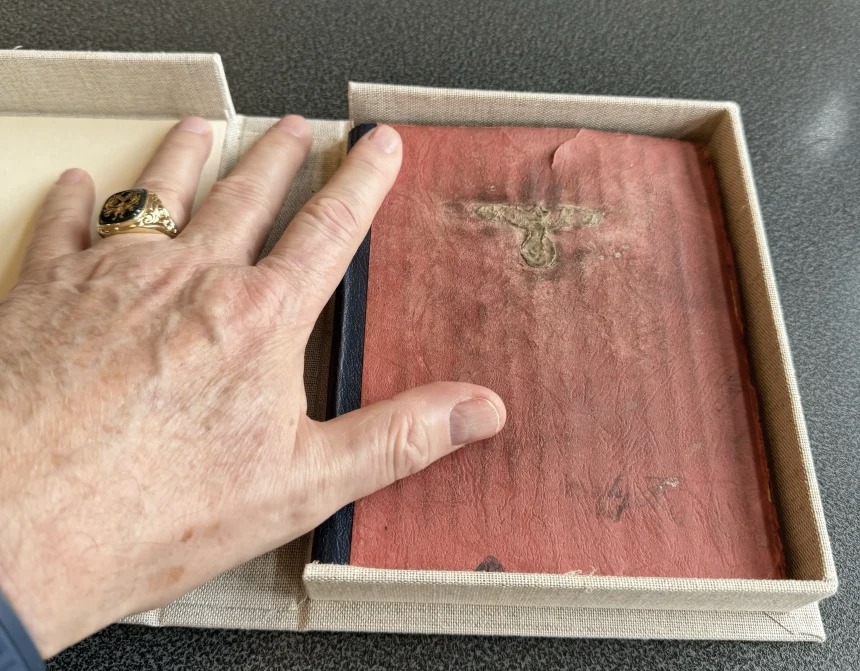 a9482592 d52a 4858 8932 156a0b79e07e